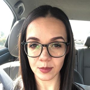 Meet your Posher, Marcela